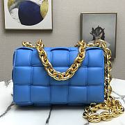 BOTTEGA VENETA CHAIN CASSETTE BLUE 631421 SIZE 26 x 18 x 8 CM - 1