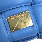 BOTTEGA VENETA CHAIN CASSETTE BLUE 631421 SIZE 26 x 18 x 8 CM - 2