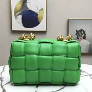 BOTTEGA VENETA CHAIN CASSETTE GREEN 631421 SIZE 26 x 18 x 8 CM - 4