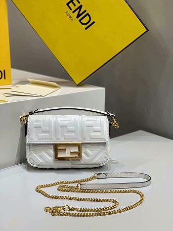 FENDI BAGUETTE WHITE 8BS017 SIZE 18.5 x 4.5 x 12 CM