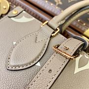 LOUIS VUITON ONTHEGO PM M45779 25CM - 6
