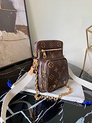 LV UTILITY PHONE SLEEVE M80746 SIZE 16 x 19 x 6 CM - 4
