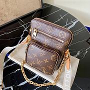 LV UTILITY PHONE SLEEVE M80746 SIZE 16 x 19 x 6 CM - 2