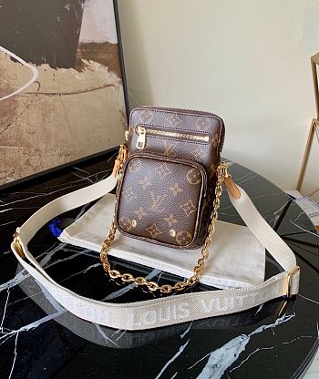 LV UTILITY PHONE SLEEVE M80746 SIZE 16 x 19 x 6 CM