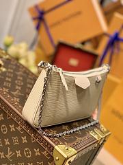 LV EASY POUCH ON STRAP M80479 SIZE 19 x 11.5 x 3 CM - 3
