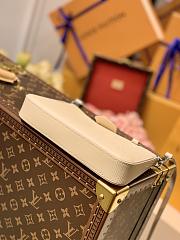 LV EASY POUCH ON STRAP M80479 SIZE 19 x 11.5 x 3 CM - 4