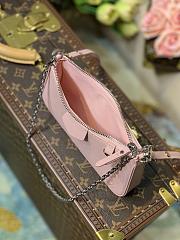 LV EASY POUCH ON STRAP M80483 SIZE 19 x 11.5 x 3 CM - 3