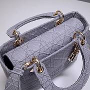 DIOR MEDIUM LADY D-LITE BAG GRAY M0565 SIZE 24 x 20 x 11 CM - 4
