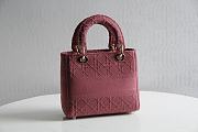 DIOR MEDIUM LADY D-LITE BAG ROSEWOOD M0565 SIZE 24 x 20 x 11 CM - 3