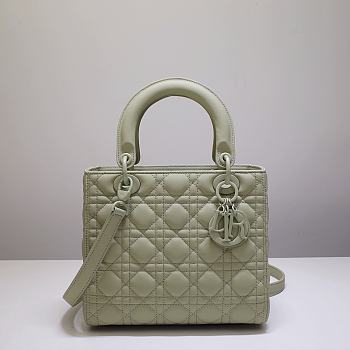 MEDIUM ULTRAMATTE LADY DIOR BAG AVOCADO GREEN M0565 SIZE 24 x 20 x 11 CM