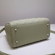 MEDIUM ULTRAMATTE LADY DIOR BAG AVOCADO GREEN M0565 SIZE 24 x 20 x 11 CM - 2