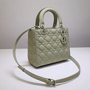 MEDIUM ULTRAMATTE LADY DIOR BAG AVOCADO GREEN M0565 SIZE 24 x 20 x 11 CM - 4