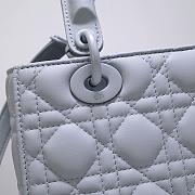 MEDIUM ULTRAMATTE LADY DIOR BAG DENIM BLUE M0565 SIZE 24 x 20 x 11 CM - 3