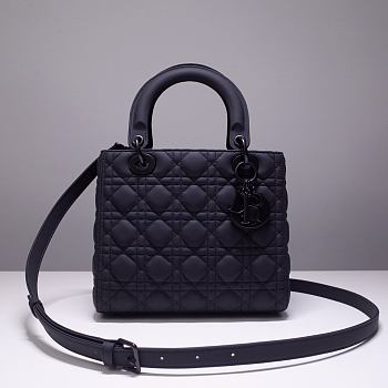 MEDIUM ULTRAMATTE LADY DIOR BAG INDIGO BLUE M0565 SIZE 24 x 20 x 11 CM