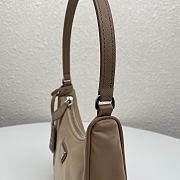 PRADA RE-EDITION 2005 RE-NYLON MINI BEIGE 1NE204 SIZE 23x13x5 CM - 4