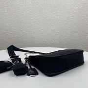 PRADA RE-EDITION 2005 RE-NYLON BAG BLACK SIZE22CM - 4