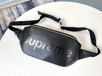 LV SUPREME BUM BAG BLACK M41810 24CM