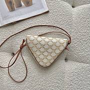 CELINE TRIANGLE BAG WHITE 195902 SIZE 21 × 15 × 4 CM - 3