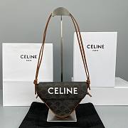 CELINE TRIANGLE BAG TAN 195902 SIZE 21 × 15 × 4 CM - 1