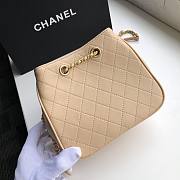 CHANEL BUCKET BAG WITH CHAIN CREAM 15CM - 4