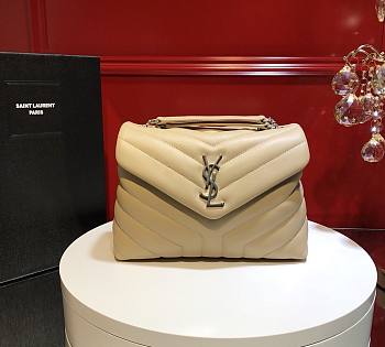 YSL LOULOU SMALL IN QUILTED “Y” LEATHER CREAM 494699 SIZE 25 x 17 x 9 CM