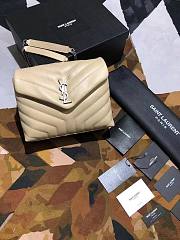 YSL LOULOU SMALL IN QUILTED “Y” LEATHER CREAM 494699 SIZE 25 x 17 x 9 CM - 6