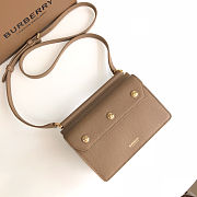 MINI HORSEFERRY PRINT TITLE BAG BROWN 80428521 SIZE 19 x 5 x 15 CM - 1