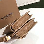 MINI HORSEFERRY PRINT TITLE BAG BROWN 80428521 SIZE 19 x 5 x 15 CM - 4