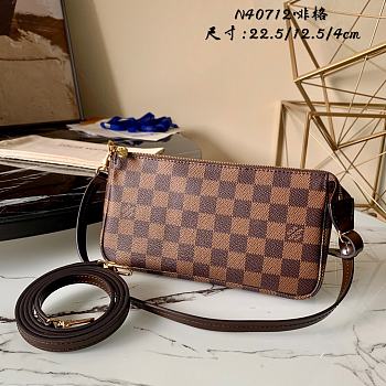 LV POCHETTE ACCESSOIRES N40712 SIZE 22.5 x 4 x 12.5 CM