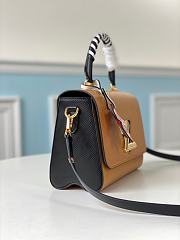 LV CRAFTY TWIST MM M56849 SIZE 23 x 17 x 9.5 CM - 2