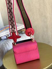 LV TWIST MINI M57063 SIZE 15.5 x 12.5 x 7 CM - 2