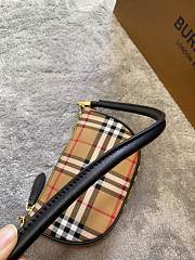 BURBERRY OLYMPIA POUCH 80434051 SIZE 21 x 4 x 12 CM - 3