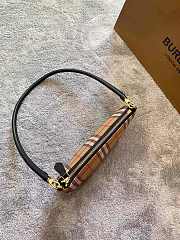 BURBERRY OLYMPIA POUCH 80434051 SIZE 21 x 4 x 12 CM - 2