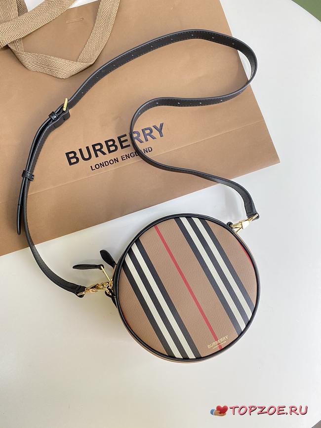 BURBERRY ICON STRIPE E-CANVAS LOUISE BAG 80272931 SIZE 17 x 7 x 17 CM - 1