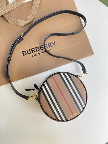BURBERRY ICON STRIPE E-CANVAS LOUISE BAG 80272931 SIZE 17 x 7 x 17 CM