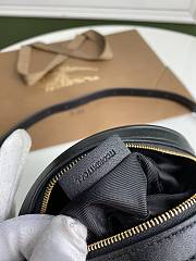 BURBERRY ICON STRIPE E-CANVAS LOUISE BAG 80272931 SIZE 17 x 7 x 17 CM - 3