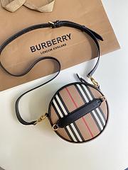 BURBERRY ICON STRIPE E-CANVAS LOUISE BAG 80272931 SIZE 17 x 7 x 17 CM - 4