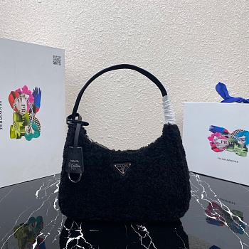 PRADA RE-EDITION 2000 SHEARLING MINI-BAG BLACK 1NE515 SIZE 23 x 14 x 5 CM