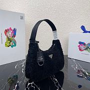PRADA RE-EDITION 2000 SHEARLING MINI-BAG BLACK 1NE515 SIZE 23 x 14 x 5 CM - 6