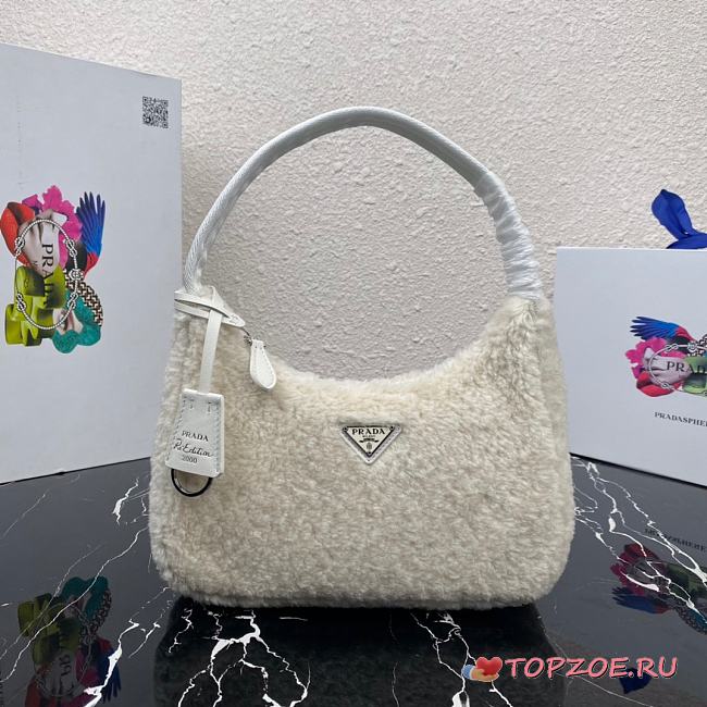 PRADA RE-EDITION 2000 SHEARLING MINI-BAG WHITE 1NE515 SIZE 23 x 14 x 5 CM - 1