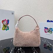 PRADA RE-EDITION 2000 SHEARLING MINI-BAG LIGHT PINK 1NE515 SIZE 23 x 14 x 5 CM - 5