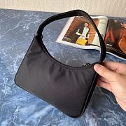 PRADA RE-EDITION 2000 NYLON MINI BAG BLACK 1NE515 SIZE 23 × 17 × 6 CM - 2