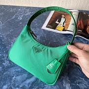 PRADA RE-EDITION 2000 NYLON MINI BAG GREEN 1NE515 SIZE 23 × 17 × 6 CM - 1
