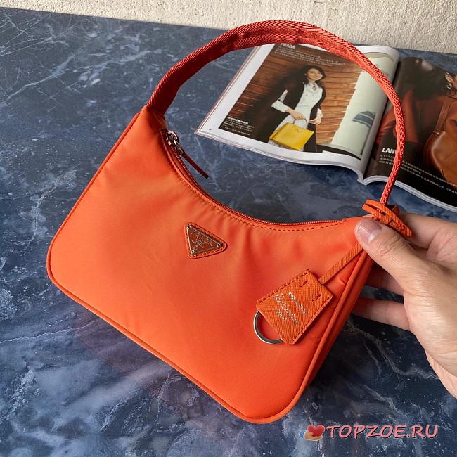 PRADA RE-EDITION 2000 NYLON MINI BAG ORANGE 1NE515 SIZE 23 × 17 × 6 CM - 1
