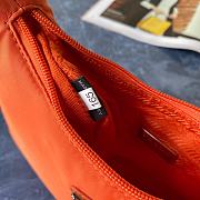 PRADA RE-EDITION 2000 NYLON MINI BAG ORANGE 1NE515 SIZE 23 × 17 × 6 CM - 6