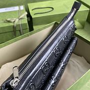GUCCI GG EMBOSSED MESSENGER BAG BLACK 658565 SIZE 29 × 22 × 9.5 CM - 5