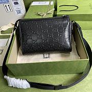 GUCCI GG EMBOSSED MESSENGER BAG BLACK 658565 SIZE 29 × 22 × 9.5 CM - 3