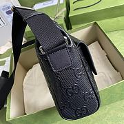 GUCCI GG EMBOSSED MESSENGER BAG BLACK 658565 SIZE 29 × 22 × 9.5 CM - 2