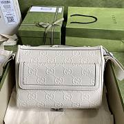 GUCCI GG EMBOSSED MESSENGER BAG WHITE 658565 SIZE 29 × 22 × 9.5 CM - 1