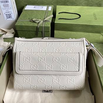 GUCCI GG EMBOSSED MESSENGER BAG WHITE 658565 SIZE 29 × 22 × 9.5 CM